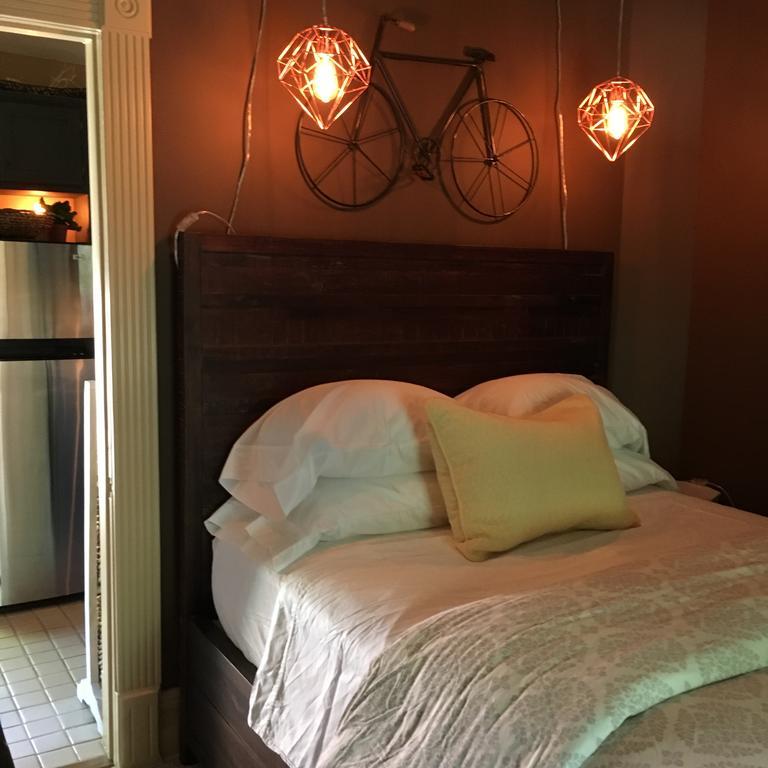 Kara'S Kottages Bed & Breakfast คาลาเมซู ภายนอก รูปภาพ